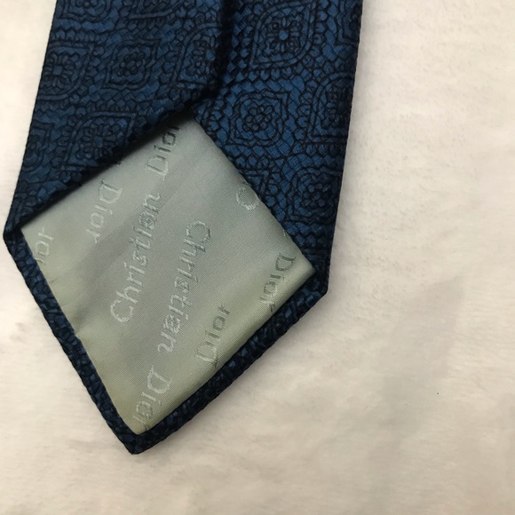 CHRISTIAN DIOR All Silk Neck Tie - Picture 2 of 5